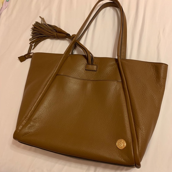 Vince Camuto Handbags - ❌SOLD❌Vince Camuto 100% genuine leather